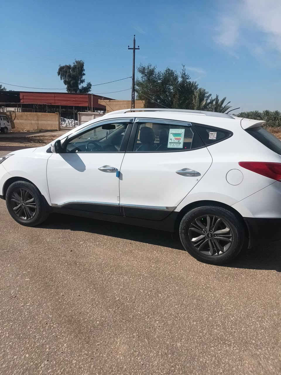 توكسان موديل ٢٠١٤ ماشيه ١٠٨ الف حقيقي مكفوله كفاله عامه من الصبغ والضربه والتبديل رقم بابل سنويه لحد ٢٠٢٩ فول مواصفات تبريد خلفي للإستفسار اكثر اتصل على صاحب السياره اني مكلف بلنشر*********** عنوان السياره نجف مشخاب
