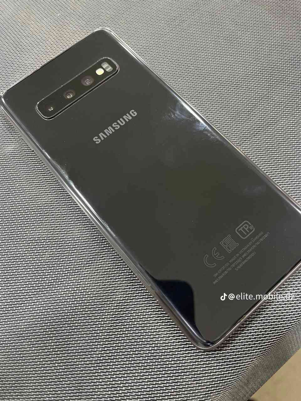 جهاز اس 10 كلكسي ذاكره 128 معالجه قوي جهاز بي كسور بل ضهر جهاز سريع بيع 150 او مراوس حسب قناعه مكاني بغداد صدريه ***********
