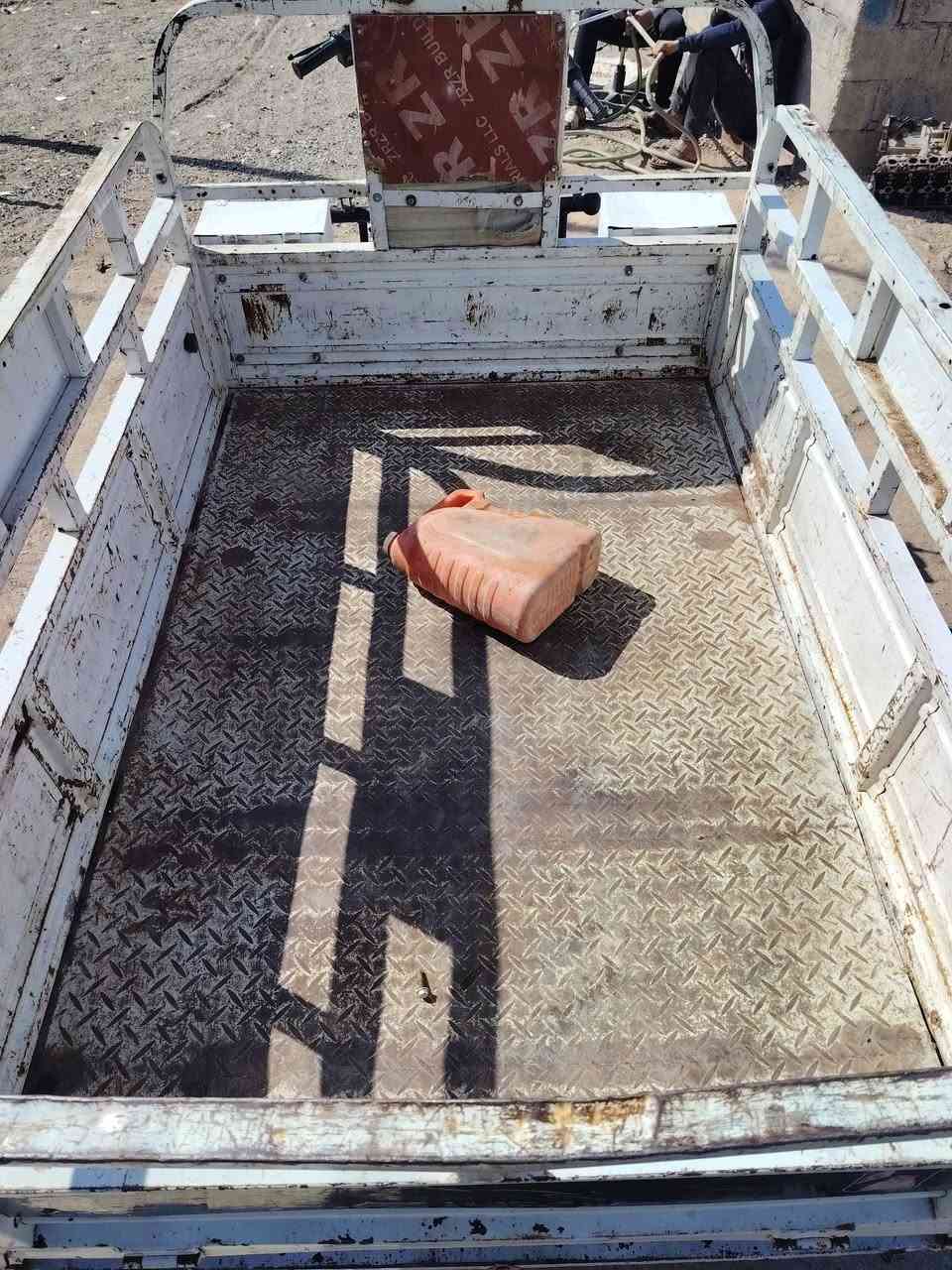 سلام عليكم ستوته للبيع محرك ٢٤تخم تاير جديد ويلا جديد سعرها مليون٣٥٠ وبيها مجال مكانها ديالى قرتبة رقم *********** متواجد ع اتصال
