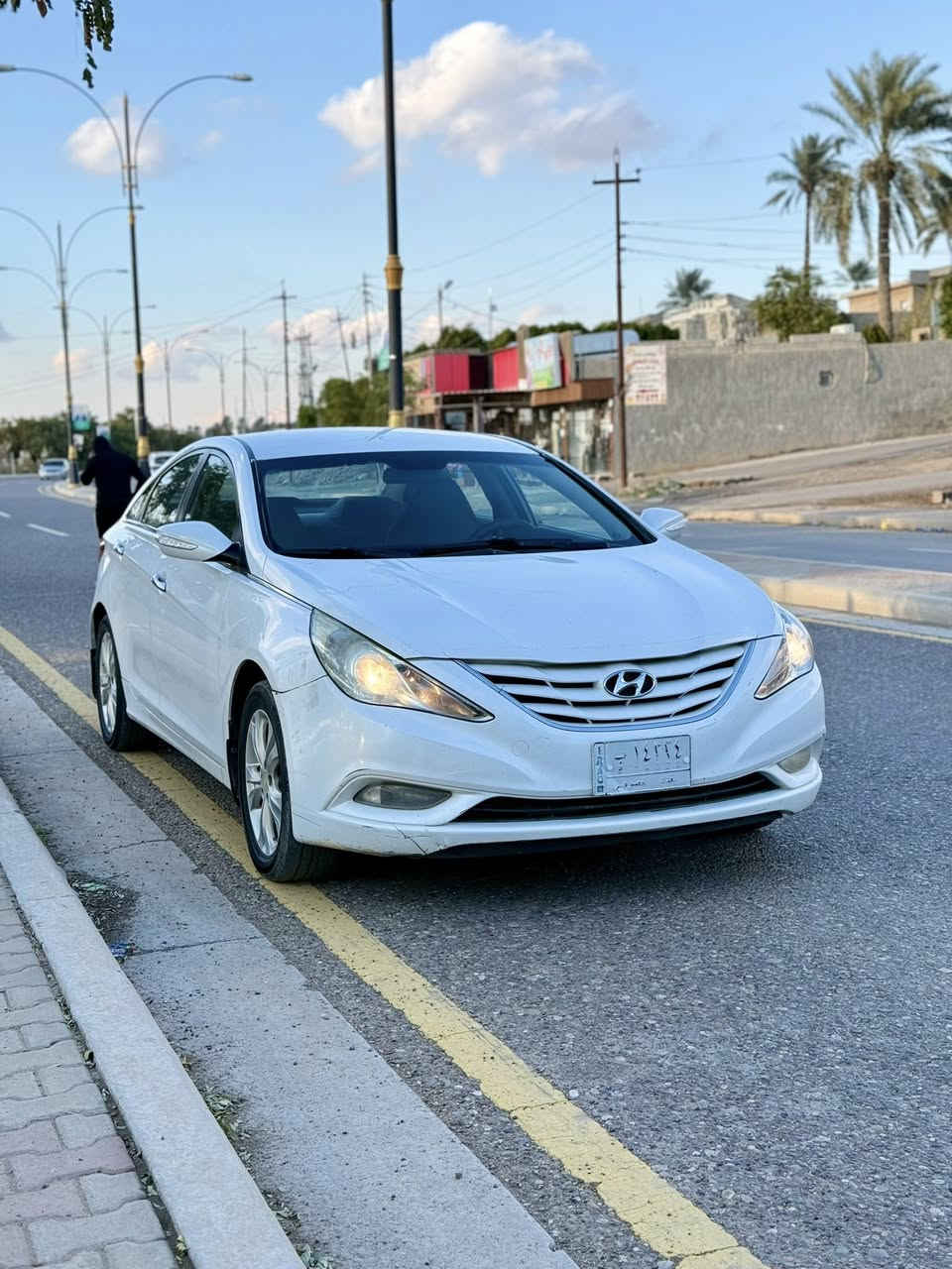 السلام عليكم
للبيع …….. 
سوناتا موديل 2011 خليجي
رقم بغداد مشروع وطني تحويل ..
محرك 2400 دوش 
كير +محرك مكفولات 
تدفئه +تبريد  بشرط 
صدر + حداديه كله بشرط 
مواصفات الشركه العامه للسياره 
مري شفط + شفتات ستيرن+ تحكمات 
داخل بيجي + حساسات خلفيه  + اشاير بالمري وباقي المواصفات المعروفه..

ملاحضه؛ السياره مكفوله كفاله عامه كما موضح في السونار 

السياره اجمل من الصور 🤍

السعر : 130$ وبيها مجال قليل🤍

مكان السياره : صلاح الدين _قضاء الضلوعية

للاستفسار الاتصال ؛
***********
