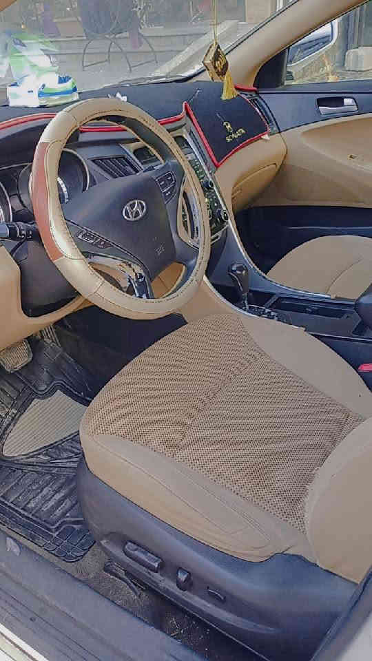 سلام عليكم 
سوناتا موديل 2011 وارد خليجي 
رقم ديالى تحويل ثاني يوم 
محرك 2400 تبريد قطعه 1 
كشنات كهربائيه حساسات خلفيه اماميه
مرايات شفط بني راما مسجل عالي كلش بلوتوث
تخم تأيرات جديد دسكات اصليه 
مكانها بغداد حي الحسين
سعر 118 وبيها مجال
الاستفسار 
***********
ما متواجد ع لفيس
