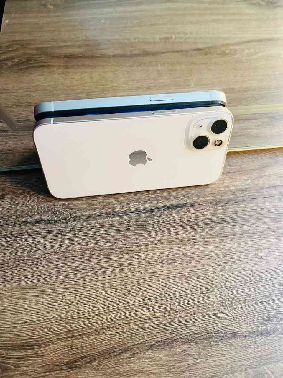 ايفون 13 عادي ❤️
ذكره 128 جهاز نضيف 
مبدل بطاريه فقط اصليه 
جهاز وكع وكف الفيس ايدي 🤎
وكامرات خلفيه شكل تشتغل ساعه لا ❄️
سعره 300 بي مجال شراي يتصل مكلف ب نشر مكاني واسط كوت 
0789 384 2644❤️
