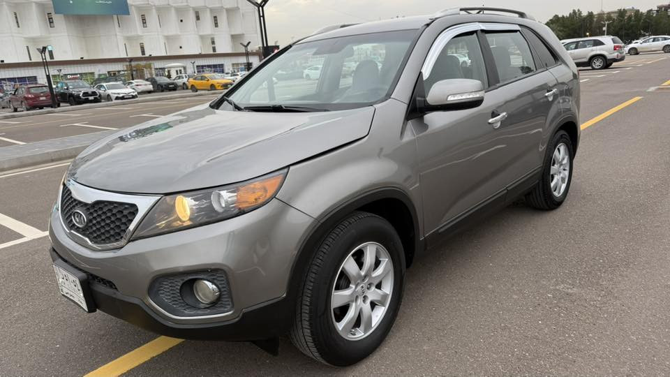 للبيع كيا سورنتو موديل 2012 رقم بغداد بسمنه تحويل ثاني يوم وارد امريكي حادثها جاملغ خلفي مكفوله من الغد والشواصي بدون ايرباك مصبوغه فرن اثر جراد ومابيها اي نقص كير مكينه صدر تخم تاير تبريد ثلج فول عده الفتحه مكينه 6 سلندر بصمه قطعتين تبريد السعر 117 مكانها بغداد للستفسار ***********
