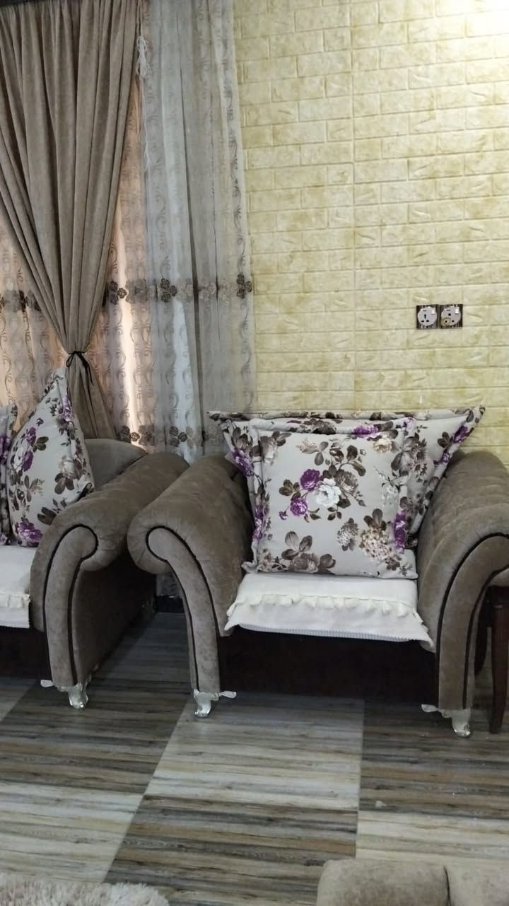 السلام عليكم تخم للبيع مستعمل بس جديد كلش مع الطبلات ب ٧٥٠ الف


**إذا كنت صاحب هذا الإعلان وتريد حذفه لأي سبب، رجاءا أرسل رسالة إلى الدعم الفني**