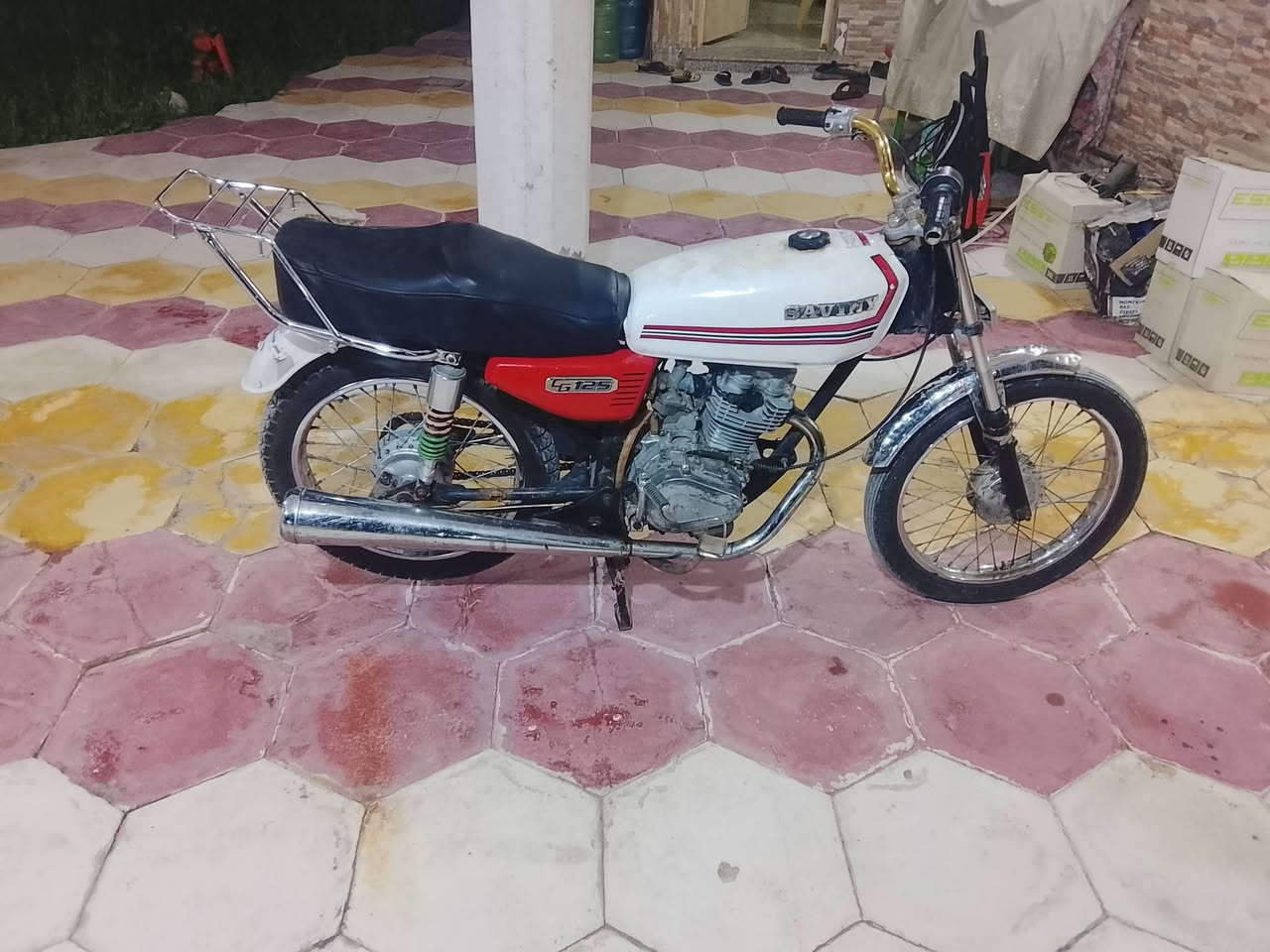 السلام عليكم
دراجه كلك بدون اوراق مكفولة من السرقه
دراجه حلو ونعمه وخير من الله
السعر ٢٢٥ وبيه مجال 
المكان واسط الزبيديه 
***********
