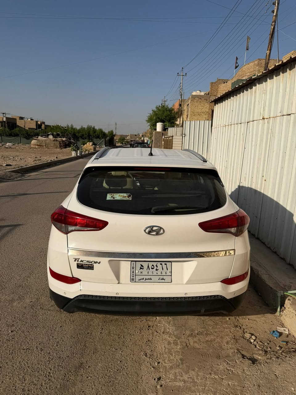 هيونداي توسان 2018 للبيع
خليجي ماشيه 106 كيلو 

بدون أي حادث او صبخ او معجون السيارة نضيفة بس كم شخطات بسيطة 

السعر 169 ورقة 

المكان بغداد كفائات العبيدي 

رقم الهاتف ***********
