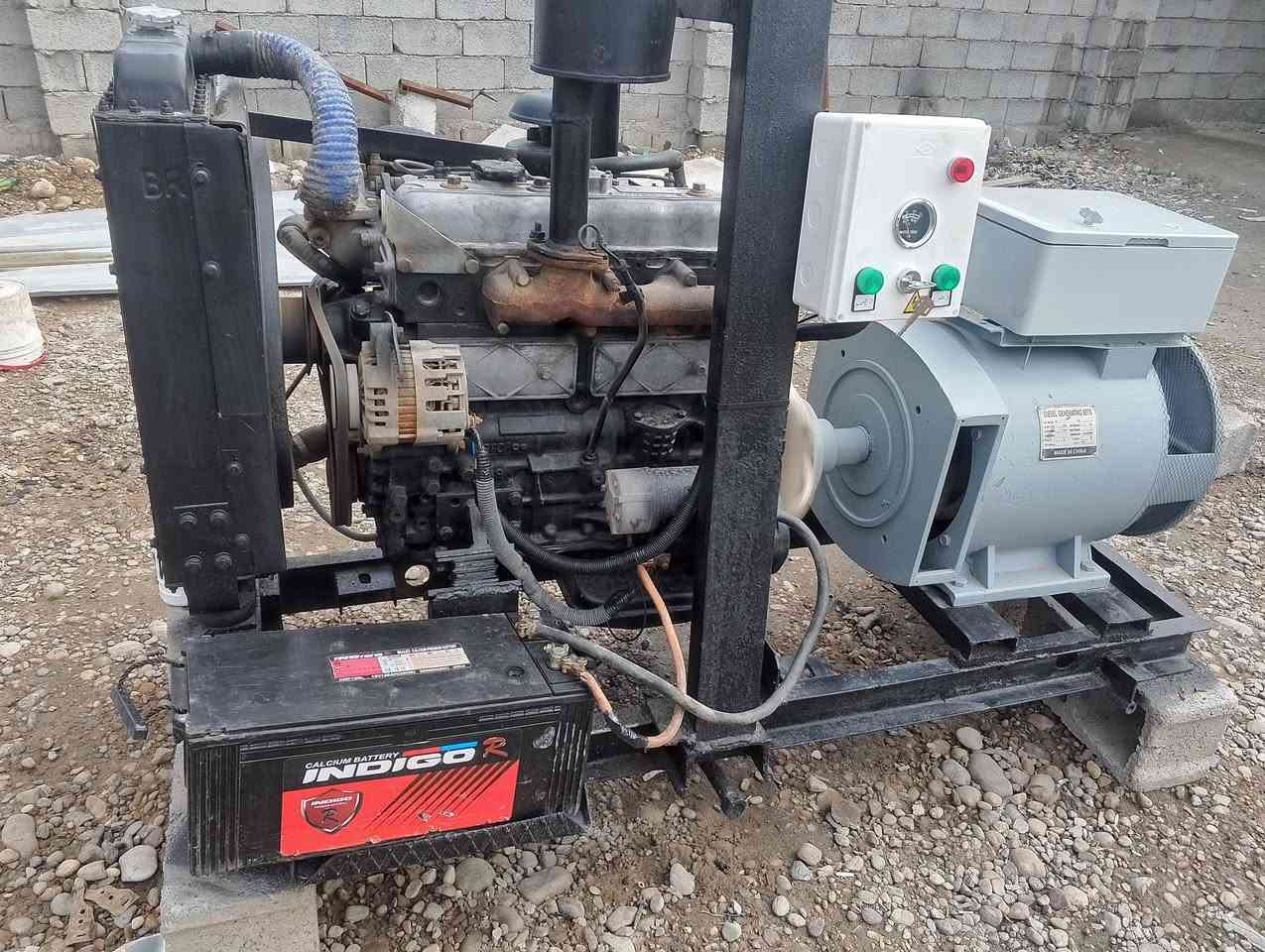 السلام عليكم مولد  محرك دايو حاويه راس توليد 37كيفي كامله من كل شي السعر 18موبايل ***********
