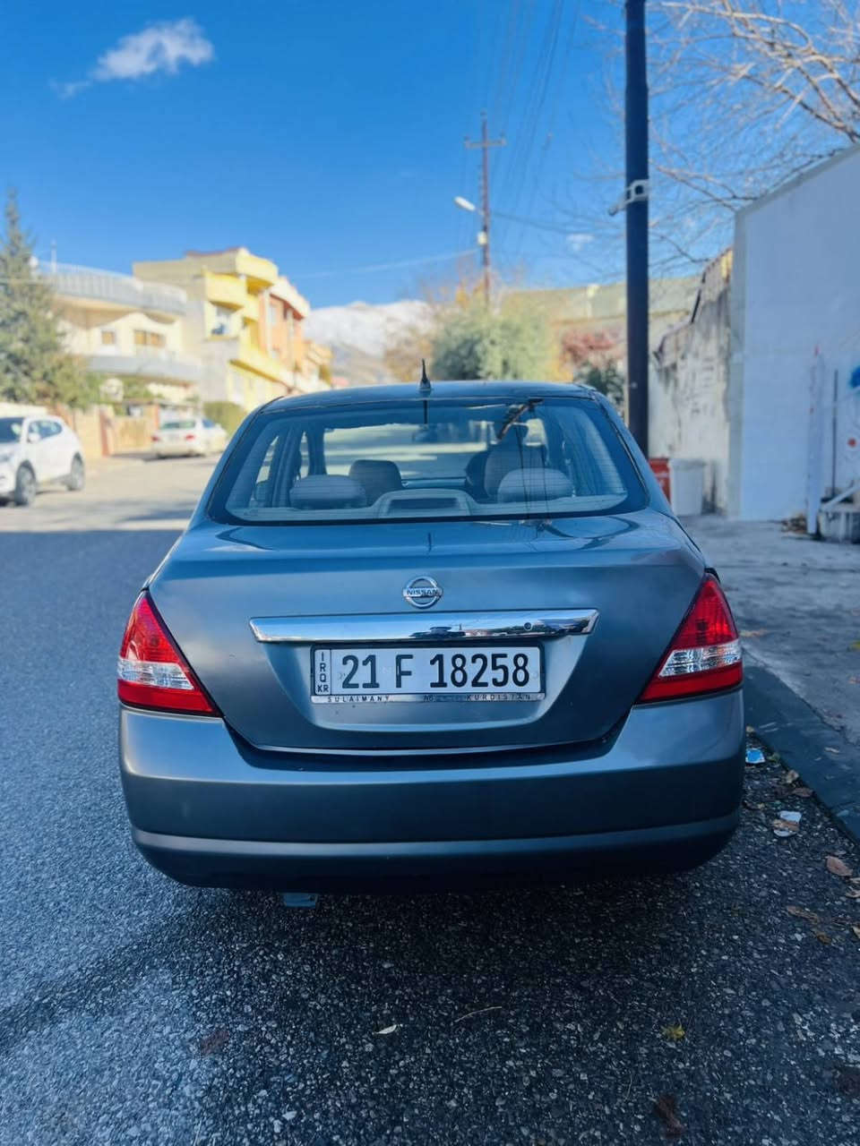 بەناوی خودا
نیسان تیدا 2006ئۆتۆماتیک ناوزەرد حاسە تەبریدی ساردوگەرم لەجێگا گێڕو مەکینەی نەکراوەتەوە کامل بۆیاخە ناوسنوقی دوای لێی دراوە گۆڕاوە بێشی کەبسەوتەحویلو خەرامەی بەشەرت سەقفی لێدراوی نیە.  مەر جی تازەیەو تایەی تازەیەو یەک دینار مەسروفی تێدانیە سەنەوی تانزیکی 2027تازەیە زۆر باکە قفلی68$بێ مەعمەلە هەلبجە. ***********.  *********** حلبجة, السليمانية
