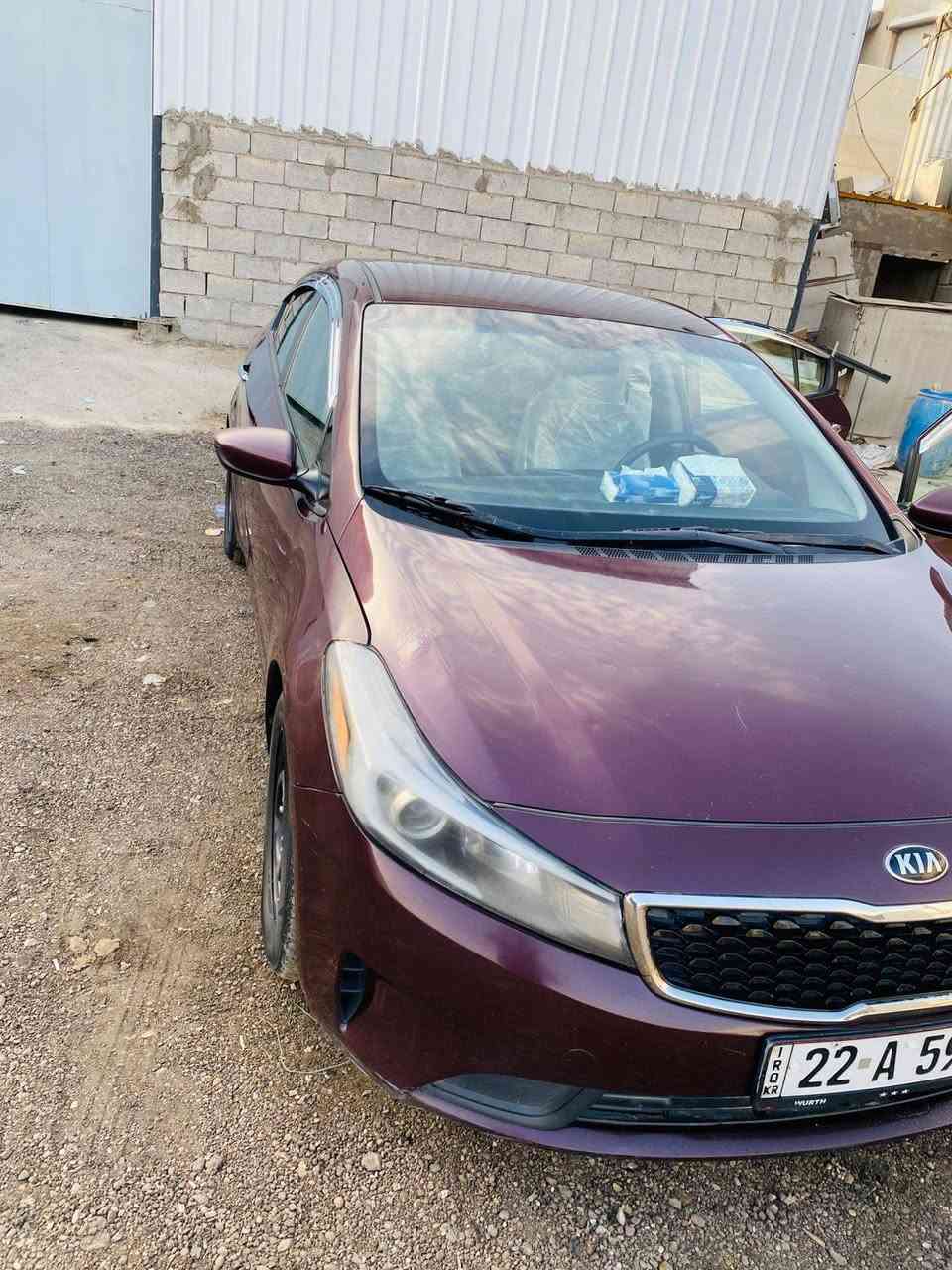 فورتي 2017 أمريكي 
حادثهة جاملغ وباب جهة اليمنة حادث خفيف مواصل للعود
وبل عراق باب صبغ الورة السايق  
محرك 2000دوش
كير 6 نمر  
كير ومحرك مكفولات 
تدفئة تبريد خير من الله 
شاشة 
كامرة 
تحكمات فول 4 جهات 
تخم تاير 
صدرها 90‎%‎ 
لون  ماروني 
 السعر 110وبيهة مجال /***********
مكان سيارة بغداد.
