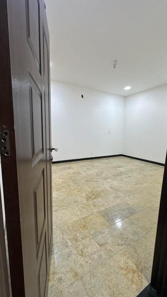 مجمع الزيتون ( تك ايستا )
موقع مميز ( الواجهه حديقة عامة و قريب جدا من الشارع الرئيسي )
واجهة البيت شرقية المرغوبة
المساحة ٢٥٠ متر
ثلاثة غرف نوم و مطبخ و صالة خطار و غرفة معيشة و ٤ حمامات 
علما التحويل مباشر في مركز مبيعات الشركة
البيع كاش فقط
لمزيد من التفاصيل و السعر التواصل مع صاحب العقار على ارقام الواتساب حصراً 

***********
***********
