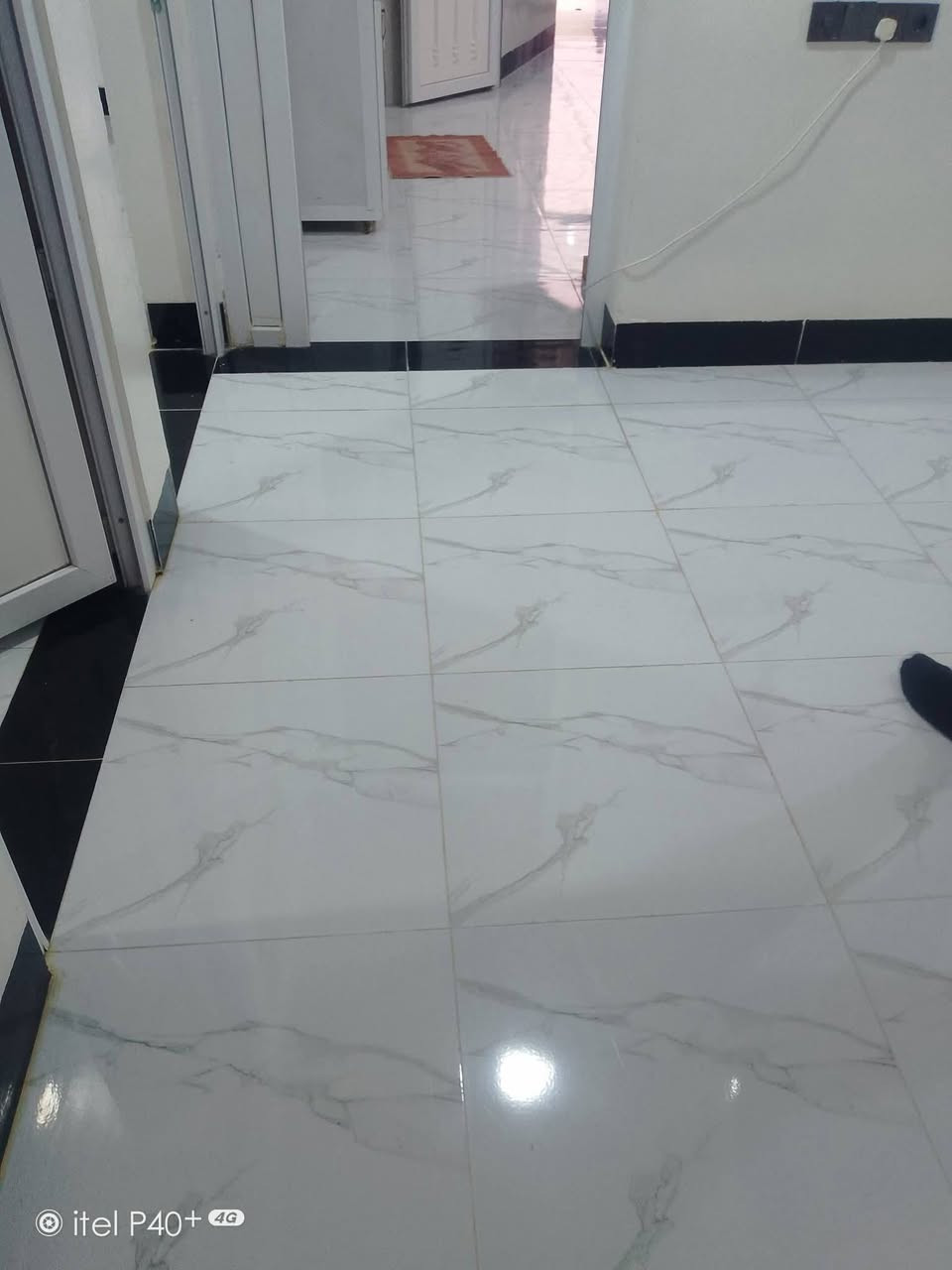 بيت للبيع طابوزراعي الحويجة 
250 متر قاطين 
ربعه وهول ومطبخ وغرفتين نوم وصحيات
والقاط الثاني غرفة وبيتونه 
البيت ركن على شارعين الحي العسكري ورا مول الرمضان 50متر وره البزل
البيت نظام دكتات تبريد مركزي  حديث فول سيراميك 
بس تكعد بناء جديد 
السعر 70 مليون وبيه مجال قليل للأستفسار اتصل ***********
