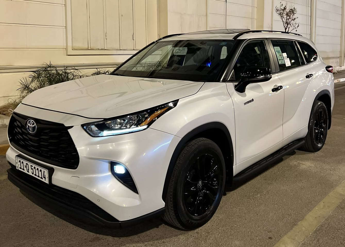 سلام عليكم اخوان
للبيع تيوتا هايلندر خليجي بلاك ادشن  شركة ساز موديل 2024 هايبرد وبانزين مكفولة كفالة عامة من كلشي شرط الفحص 

السعر 347 ورقة وبي مجال 

للاتصال ***********

فول مواصفات 1/1

💥بدون بارد 

💥بدون صبغ                

💥بدون رصعة 

💥بدون تبديل 

💥كير مكينة كلة بشرط 

💥رقم بغداد باسمي تحويل نفس اليوم 

المحرك 2.5L-4 cylinders HEV دبل محرك بنزين وكهرب 

قدرة حصانية / دورة في الدقيقةناقل السرعة

عدد الأبواب 5 عدد المقاعد 7

تبريد بتحكم منفصل للراكب الأمامي والخلفي 

تشغيل بضغطة زر (بصمة)  مقاعد من القامش

شاشة عرض المعلومات المتعددة

مثبت سرعة  ،المميزات الخارجية

شباك الامامي مطعم بالكروم 

مصابيح أمامية من الـ LED، كشافات ضبابية 

فتحة سقف سكك سقفية 

باب خلفي كهرباي ،النظام الصويت والترفيهي

شاشة عرض/منفذ USB/بلوتوث،  6 مكبرات صوتية

أزرار تحكم صويت على المقود ،ميزات الأمان

كامريا خلفية ،نظام التحكم بثبات المركبة 

نظام تحكم بالجر ، نظام مساعد التسلق على التلال

حساسات خلفية و أمامية لركن السيارة 

الوسائد الهوائية: السائق+الراكب+

جانبية+ستائر+ركبة سائق

تيوتا ساز ضمان ساز 8 سنوات للبطارية 

3 سنوات ضمان كير محرك 

يعني على وضع الشركة

مكان سيارة بغداد
