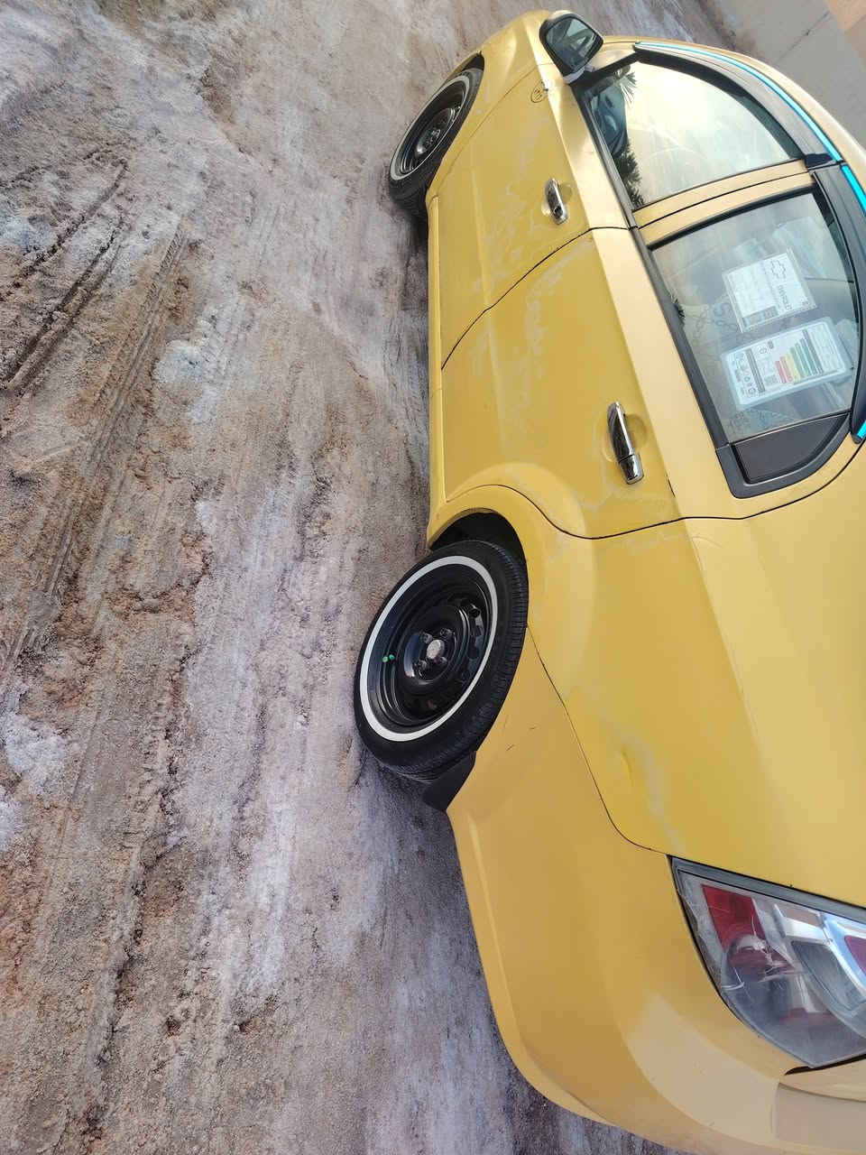 افيو للبيع ٢٠١١ مصفره هيئه سنويه ماصاقطه سعره 55 بيه مجال مكانه الرميثه ***********
