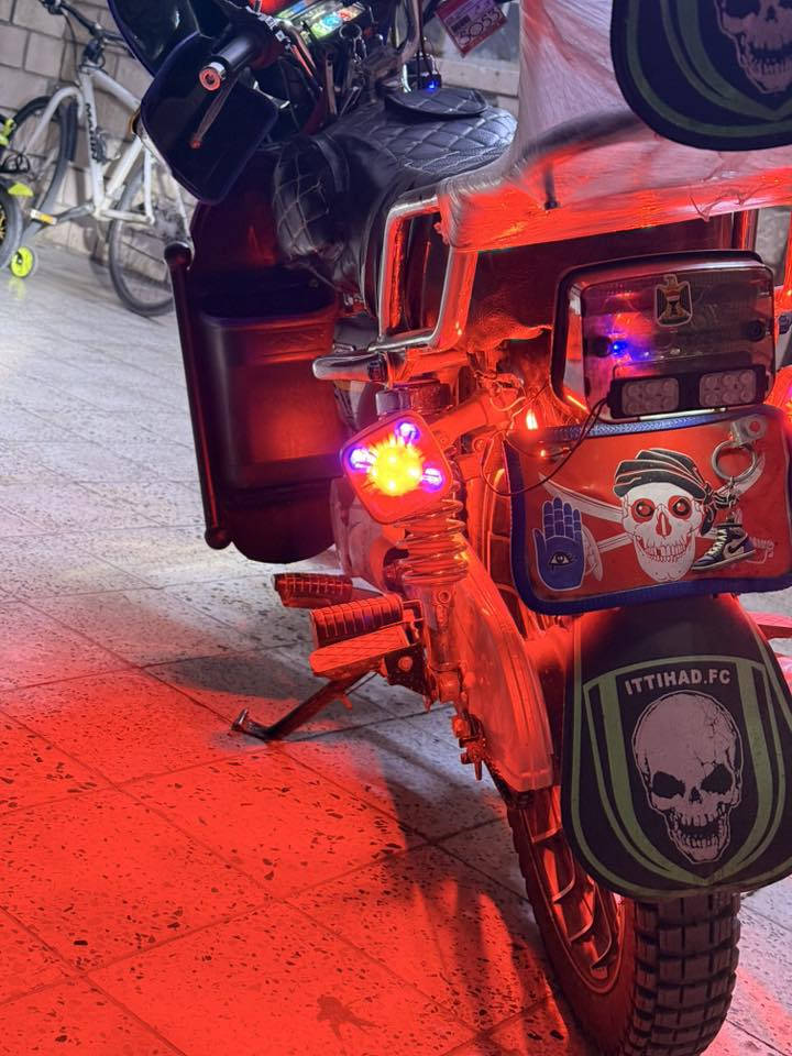 سلام عليكم دراجه ايراني بحاله جيده مابيه اي نقص ترىح تاخذ تفحص السعر 600
‏***********
