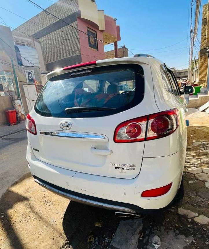 سنتافي 2012
محرك 6 سلندر 3600
تبريد 3 قطع 7 راكب رقم بابل انگليزي بأسم الوالد السيارة مال جناي ما ناقصها شي كلش مرتبه گشرها حلو ونظيف بيها قطعة الباب الخلف السائق مبدل ومصبوغ وبيها خدش باب الصدر على وضعه ما لاعب بي
سعرها 168 وبيها مجال بسيط حگ الجيه بخدمتكم مكان السيارة في النجف رقم الهاتف *********** النجف, العراق
