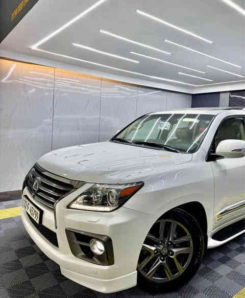 ‎    ليكزز.2015.LX5.700بريم اصلى  .فوول موصفات
⚫️
موديل.2015
محركV8.5.700
ماشى.75.الف
سعرها510$قفل💰
رقم.***********📞
⚫️
محرك كير بشرط مامفتوح 
زينكة سنويه كلشي جديد 
وسيارة باسمي 
سيارة كلش حلوة نظيفة 
كل جسمها بشرط 
⚫️
  ‎ا‎مكفولة كفالة عامة من الدعامية إلى الدعامية 
‎ا‎بدون بارد بدون صبخ ،بدون رصعات ،بدون حتا شخط رمل مابي ،حتا لحية بدون صبخ بقية كلها بشرط 
⚫️
موسفات بريم اصلى.فوول LX.5.700
داخل صحروى 
دبل هوا 
سلايد
ثلاجة
كشن تبريد تدفئة 
كشن خزن 
ستيرن كهربائي 
دبل اكسل
صندوك جك 
شغال
كامل زينون شركة
كامرة 
حاسه 
رادار 
راس DVD
ستيرن خزن 
وبعد وبعد ….
⚫️
سعر.$ 510
رقم.***********📞 Singapore
