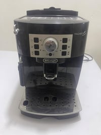 تتوفر ماكنة قهوة ديلونجي ظمان اسبوع استبدال07734302060