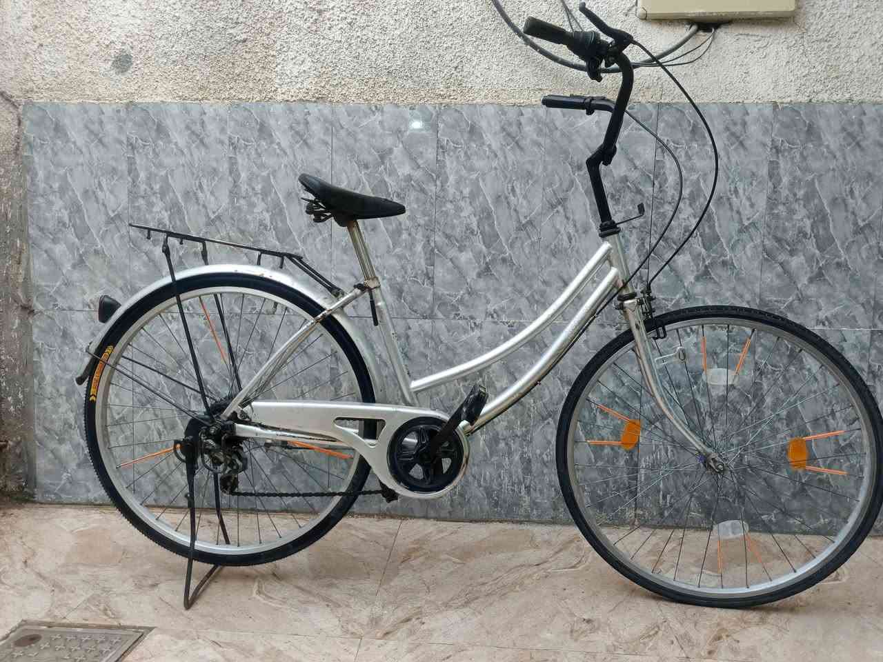 سلام عليكم عدي بايسكل عكرب البيع  مكاني كربلاء السعر 75وبي مجال


**إذا كنت صاحب هذا الإعلان وتريد حذفه لأي سبب، رجاءا أرسل رسالة إلى الدعم الفني**