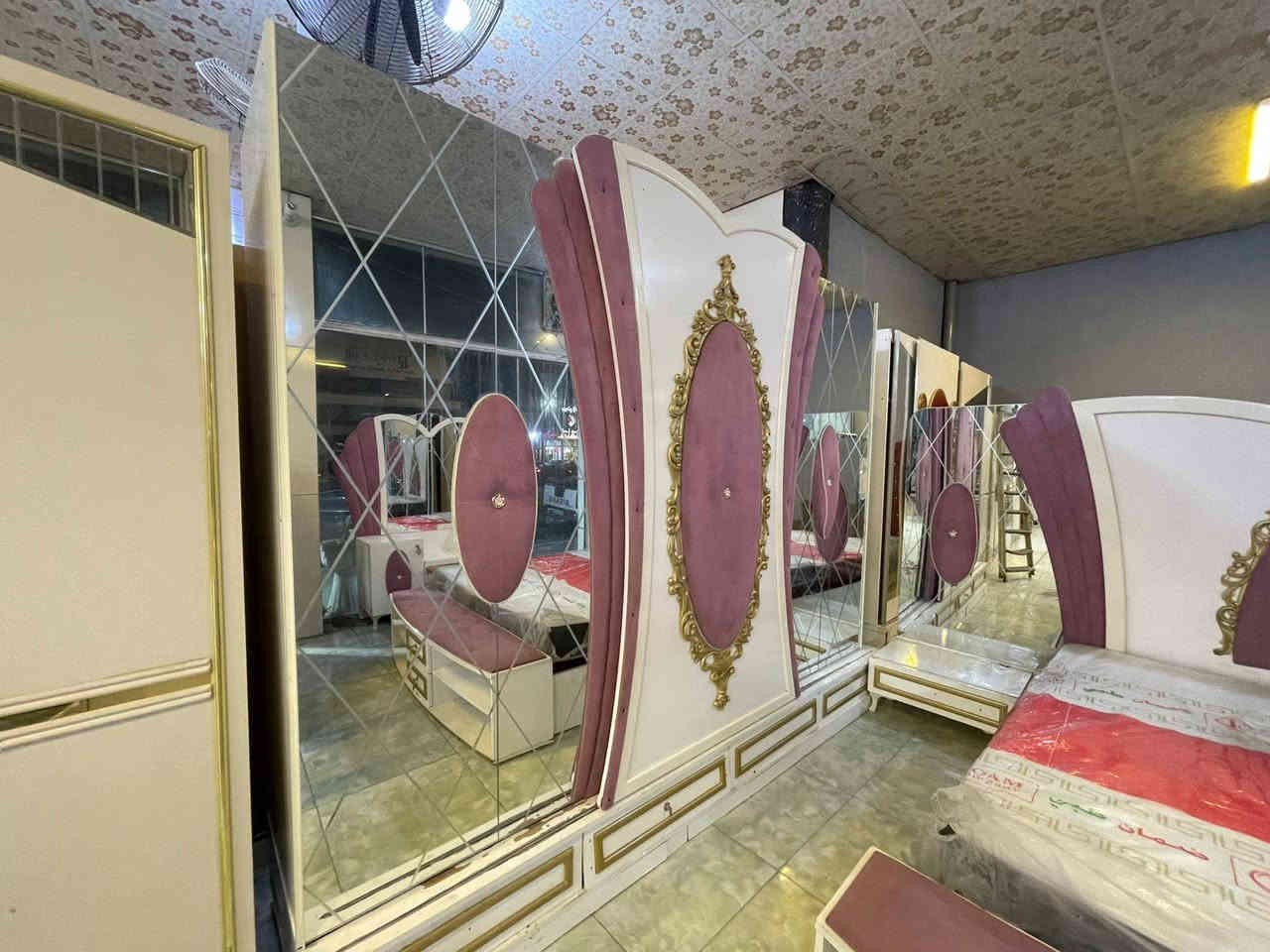 ٥٢٥ الف مع النقل والشد الطابق الأرضي داخل محافظة النجف الاشرف ***********
