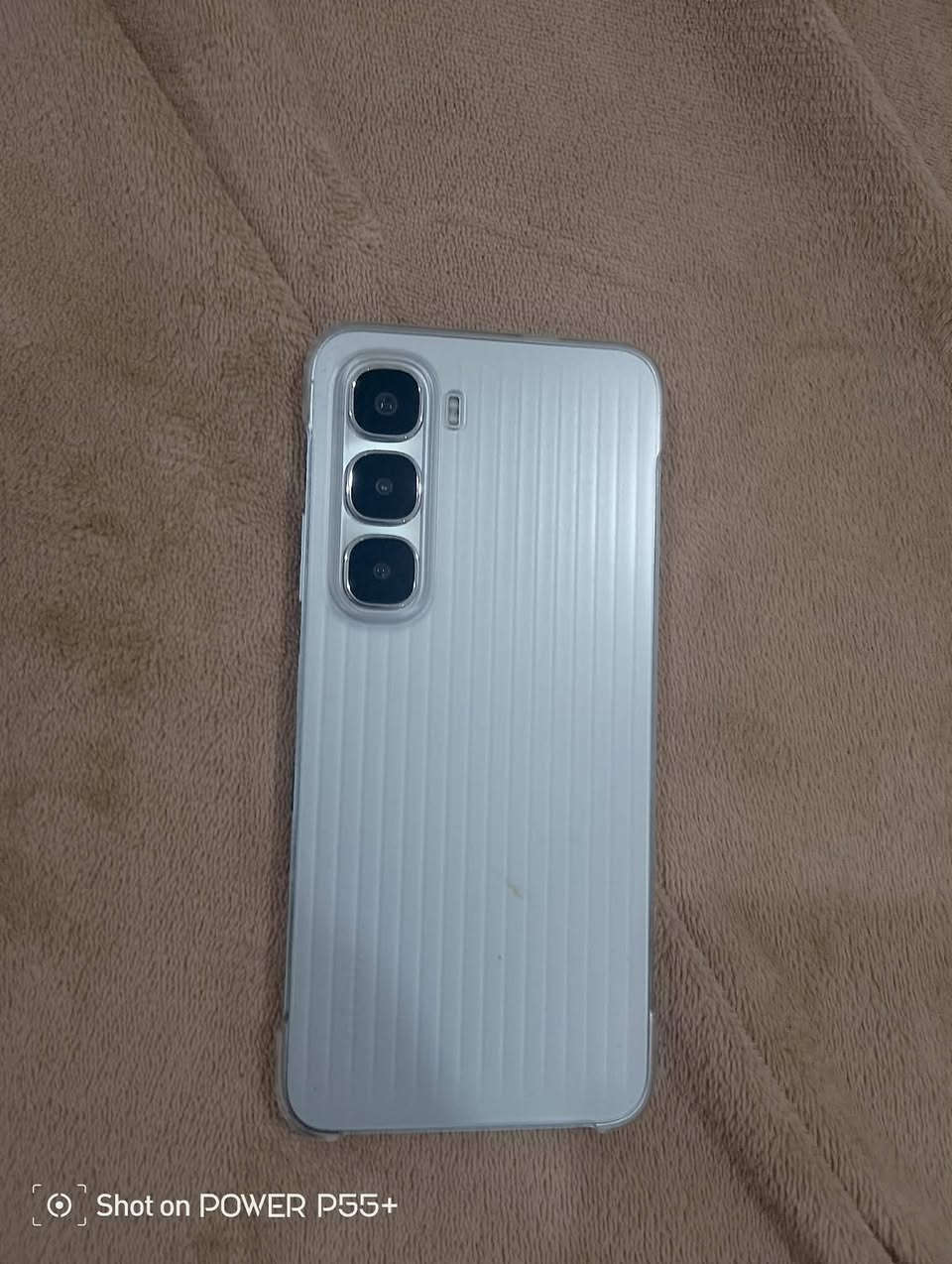 سلام عليكم جياس افنكس HoT60i
فول نضيف السعر 250بي مجال


**إذا كنت صاحب هذا الإعلان وتريد حذفه لأي سبب، رجاءا أرسل رسالة إلى الدعم الفني**