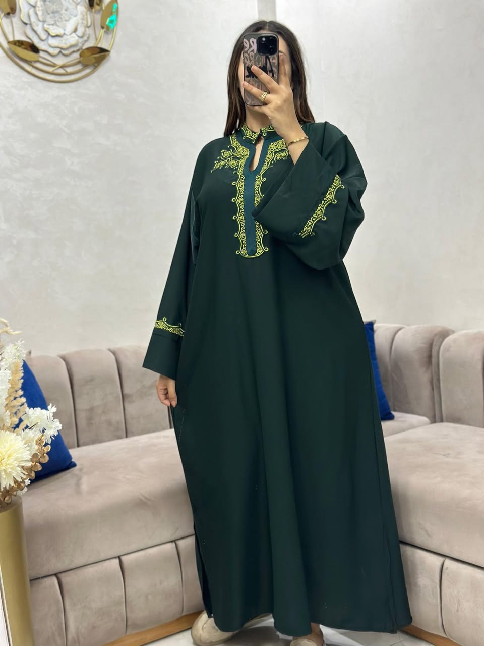 قفطان بالكول اوفيسي
 كريب روزة 
القياس:  l xl xxl xxxl


**إذا كنت صاحب هذا الإعلان وتريد حذفه لأي سبب، رجاءا أرسل رسالة إلى الدعم الفني**