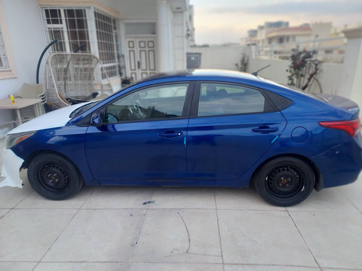 سه ره تا به ناوى خواى گەورەو میهربان
هیوندای أكسينت. 
مۆديل. 2022
مواسفات ئمريكى
تراكشن كروس كؤنترۆل كاميرا شاشه SPORT  به كورتى مواسفات ئمريكيه 
رنگ شينى تۆخ
پارچەی رنگ کراو لاى سايه ق هه موى جاملغى سايه ق به ده نى كوتراوى هيه ليوى بؤنتيش چوار پە نجە تحديله  چەند وردە کاریە کیشی هیە بۆئاگاداری
پیشو پشت کپسە 
ئيرباگ به س سوكان تقيه سيسته مه
سياره كه بئ كمو كوريه
جوان کاری بۆکراوە 
گیرو مكينه بهشرتى فيته ره 
مكينه ى كه پسە 16 LTR ته نفوس تبيعى 4 SLINDAR
75MIL رۆشتوە
 به ناوى خۆ مانە وەیە 
سه نه وى هه تا 2028 تازيه
نرخى ١٢٤$ ورقه و مه جال 
ژمارەی تە لفۆن:*********** أربيل, العراق
