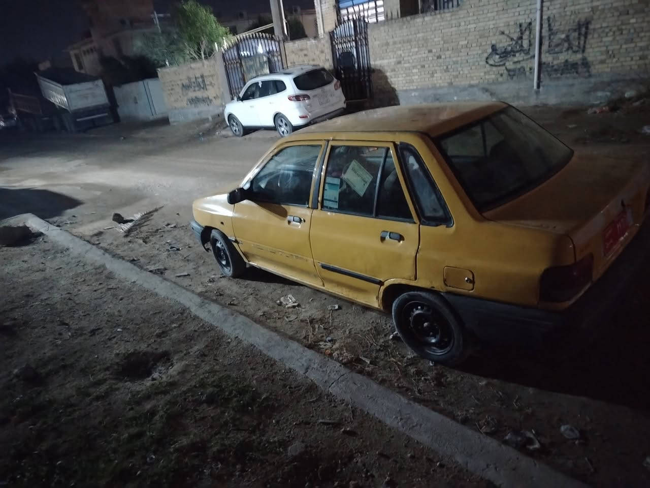 سلام عليكم سايبه لبيع مديل 2012سياره كير جديد مكينه بيه خيط بخار حداديه جديد سياره كشره حلو دواخل حلوه شاير علي ناصي بدون راعي تكفل سرقه وعشاء *********** السعر 9وبيه مجال مراوس شعندك راوس شعندك مراوس راوس المكان نجف ابو صخير
