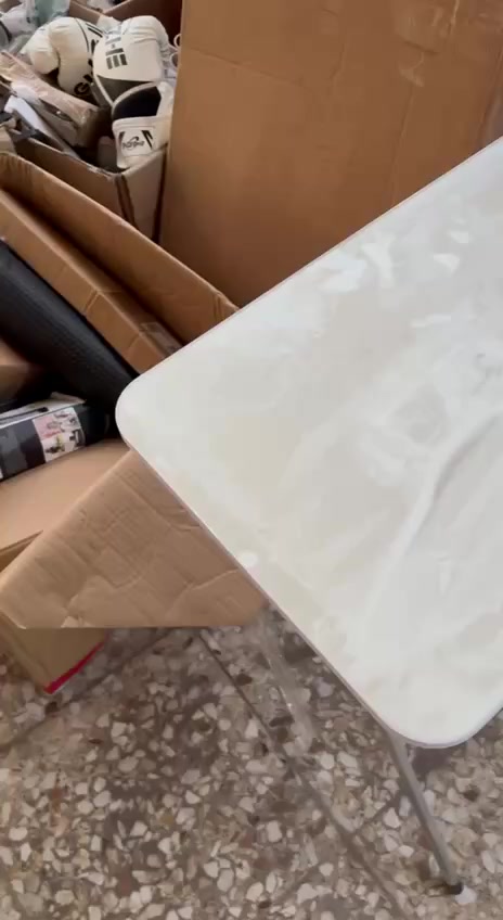 السلام عليكم شباب شلعه غراض للبيع كميه جبيره بيهه اربع اسره تخيم اني بالغلط كلت كراسي وحمام غربي تخيم رايدهه ب 750 وبيهه مجال مكاني بغداد *********** لتواصل وتس اب
