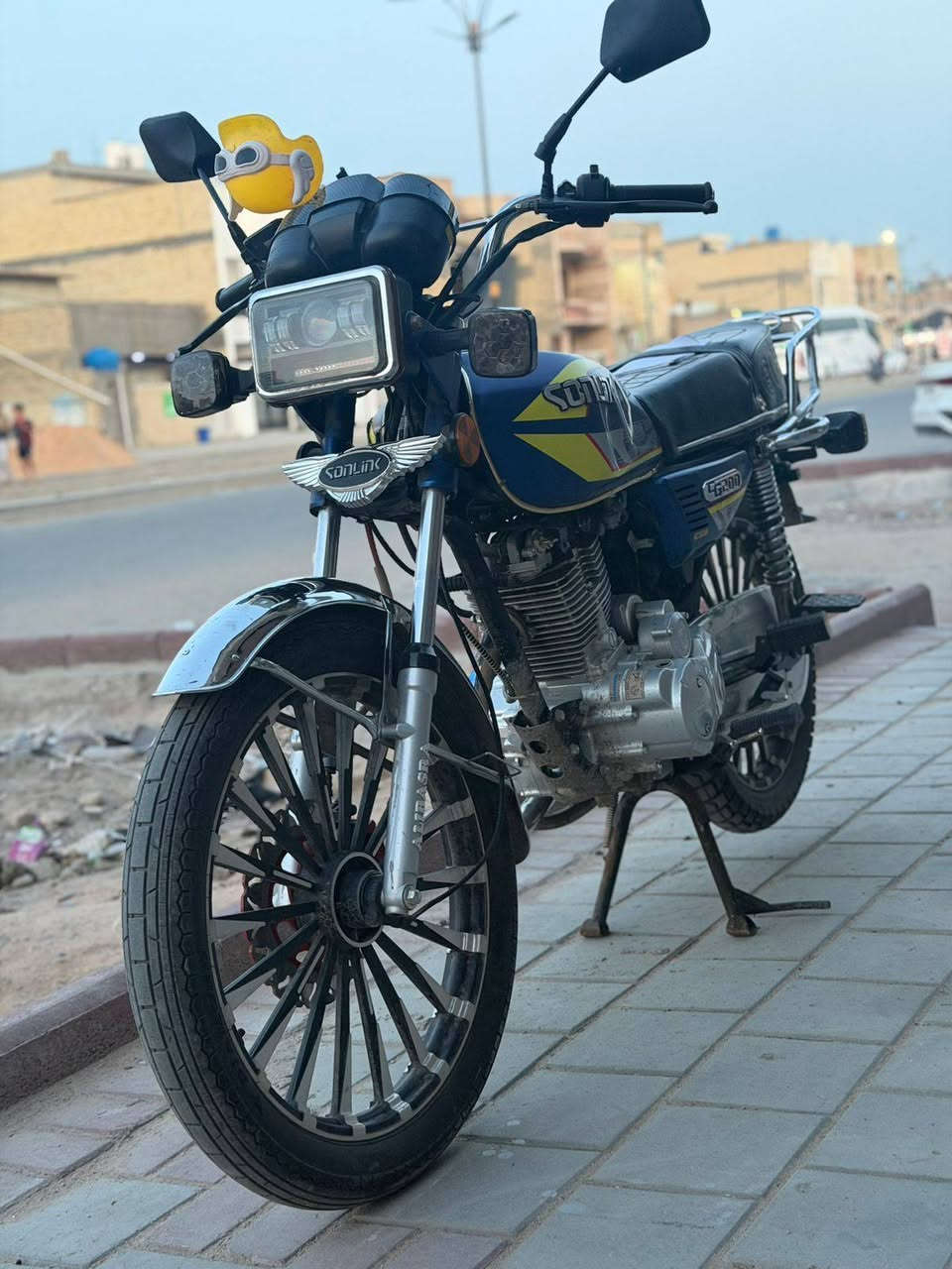 دراجه ايراني سونك مديل 25 دراجه درجه مكفوله كفاله عامه 5 كير شاشه اکترونیه دراجه مكفوله كفاله عامه تجي تاخذه من باب بيتي جيب فيتر تعال حجم المكينه 200 سيسي شتريد بخدمتك السعر *********** السعر 700 وبيهة مجال
