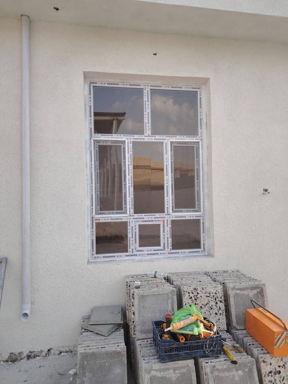 ابواب وشبابيك بلاستك محجرات الامنيوم كاونترات وابواب قاصه ***********
يشمل _ضمان _وشد_ وقياس
