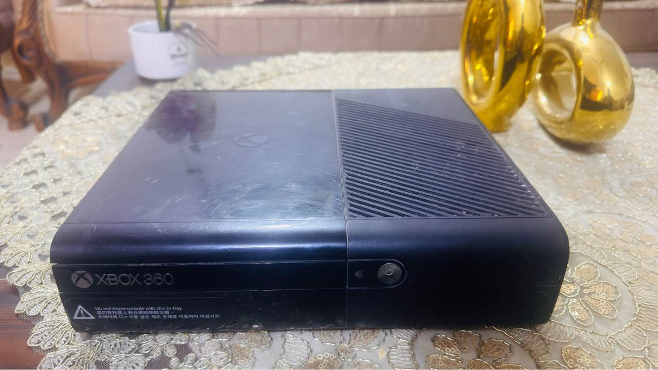 Xbox 360 E
اعلى فئه من اجهزه الاكسبوكس ٣٦٠ وأحدث واحد بيهن 
مهكر بي خمس العاب وياه يده وحده 
جهاز جديد 
وياه محوله و ملحقاته 
الجهاز بعده بحالة الوكاله النجف, العراق


**إذا كنت صاحب هذا الإعلان وتريد حذفه لأي سبب، رجاءا أرسل رسالة إلى الدعم الفني**
