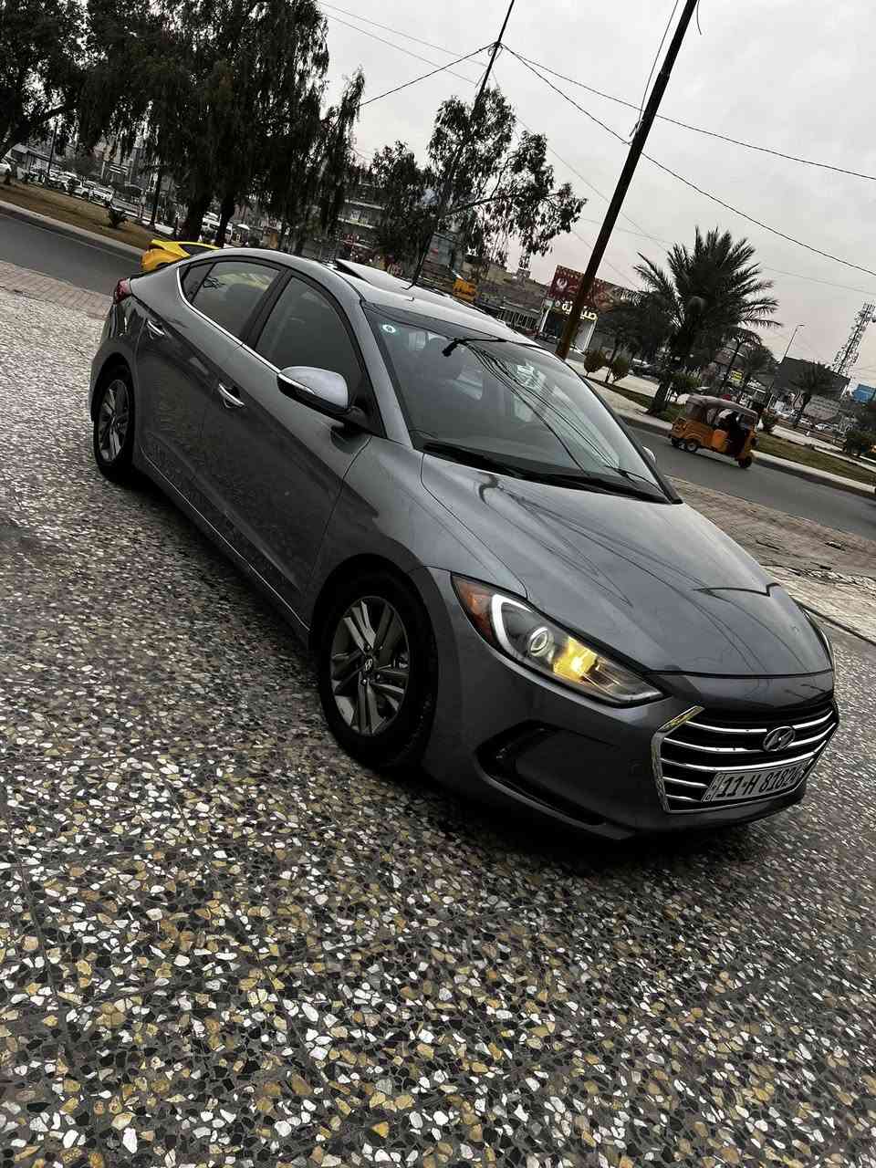 سلام عليكم النترا 2017 فول لمتدد وارد امريكي حادثها دعامية خلفية  وبارد بل جنطة بدون ارباك وسونار بل منشور مكينة 2000 دوش كير AT مواصفات بصمة تشغيل فتحة رادارات جانبيةرادار  امامي خلفي لايتات LAD + خلفي لدد بصمة بيبان بصمة صندوق اشاير بل مري + شفط كشنات جلد + كهرباء + تدفئة تبريد ليدات نيكل ويل كروم شاشة جبيرة+ كامرة دوارة حساسات امامي خلفي سستم سماعات انفنتي فول تحكمات ستيرن ثلاث انظمة قيادة منافذ شحن كار بلي وبيها بعد مواصفات 
السعر  135 مكاني بغداد العبيدي رقمي *********** ترهم مراوس
