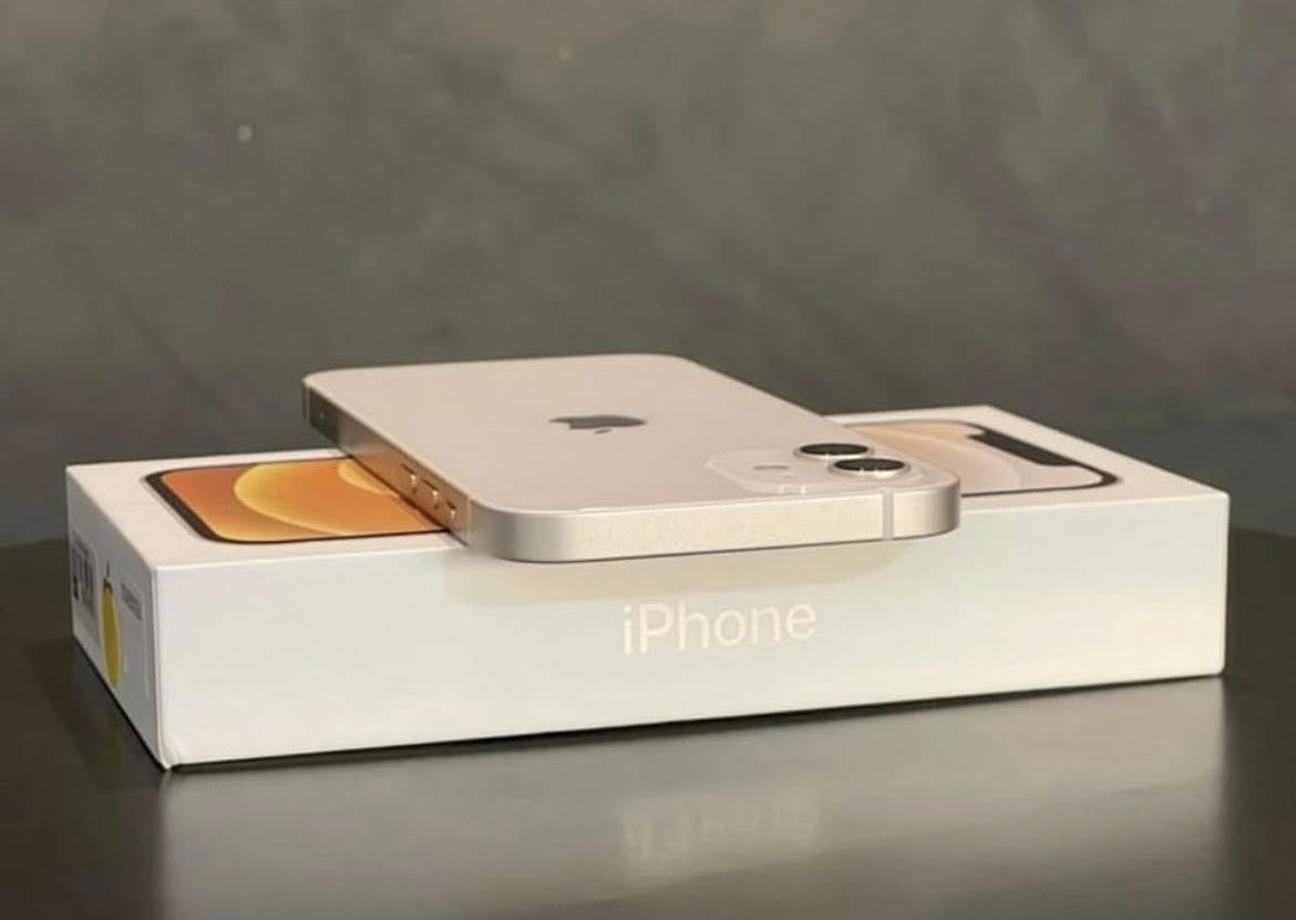 سلام عليكم آيفون 12 نضافه 100% جهاز ذاكره 64
بطاريه 82 بلاديه مبدل فقط شاشه اصليه  فيس إيدي شغال صوته عالي  السعر 295الف  .الرقم ***********
