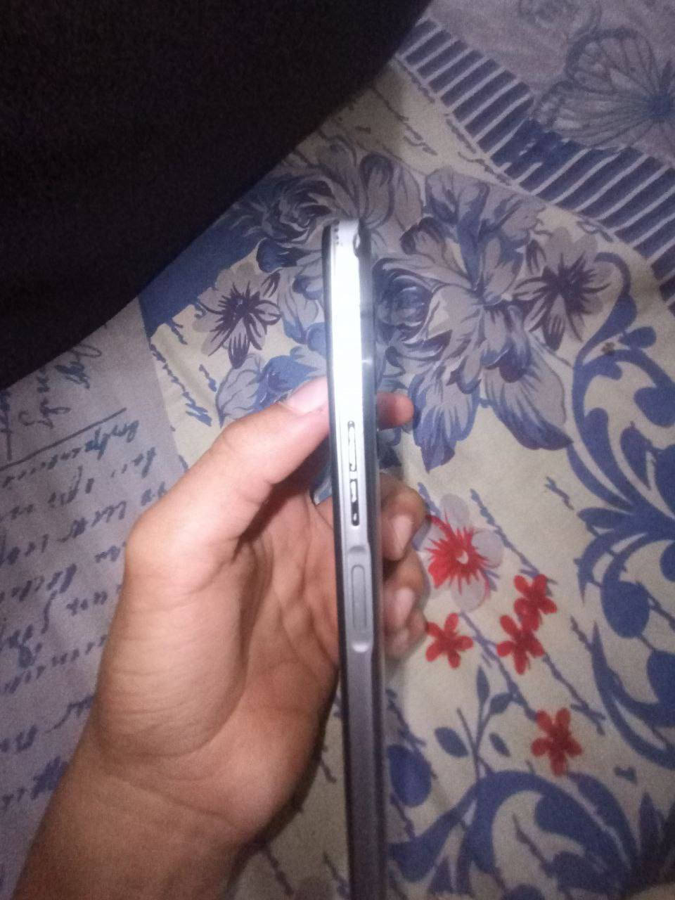 السلام عليكم 

جهاز Techno Pova 3

كلشي مامبدل بي 

شاشته ولا كسر او فطر بيها 

بطاريته 7000 

وتجيك وياه شاحنه 45 واط

ما بي اي عطل ومستخدم فقط سنتين 

بس الكامره الخلفيه بيها كسر بسيط بس ميأثر على الصور

للتواصل واتساب *********** مكاني بغداد/النعيرية قرب جامع عرفات

#السعرـخاص
