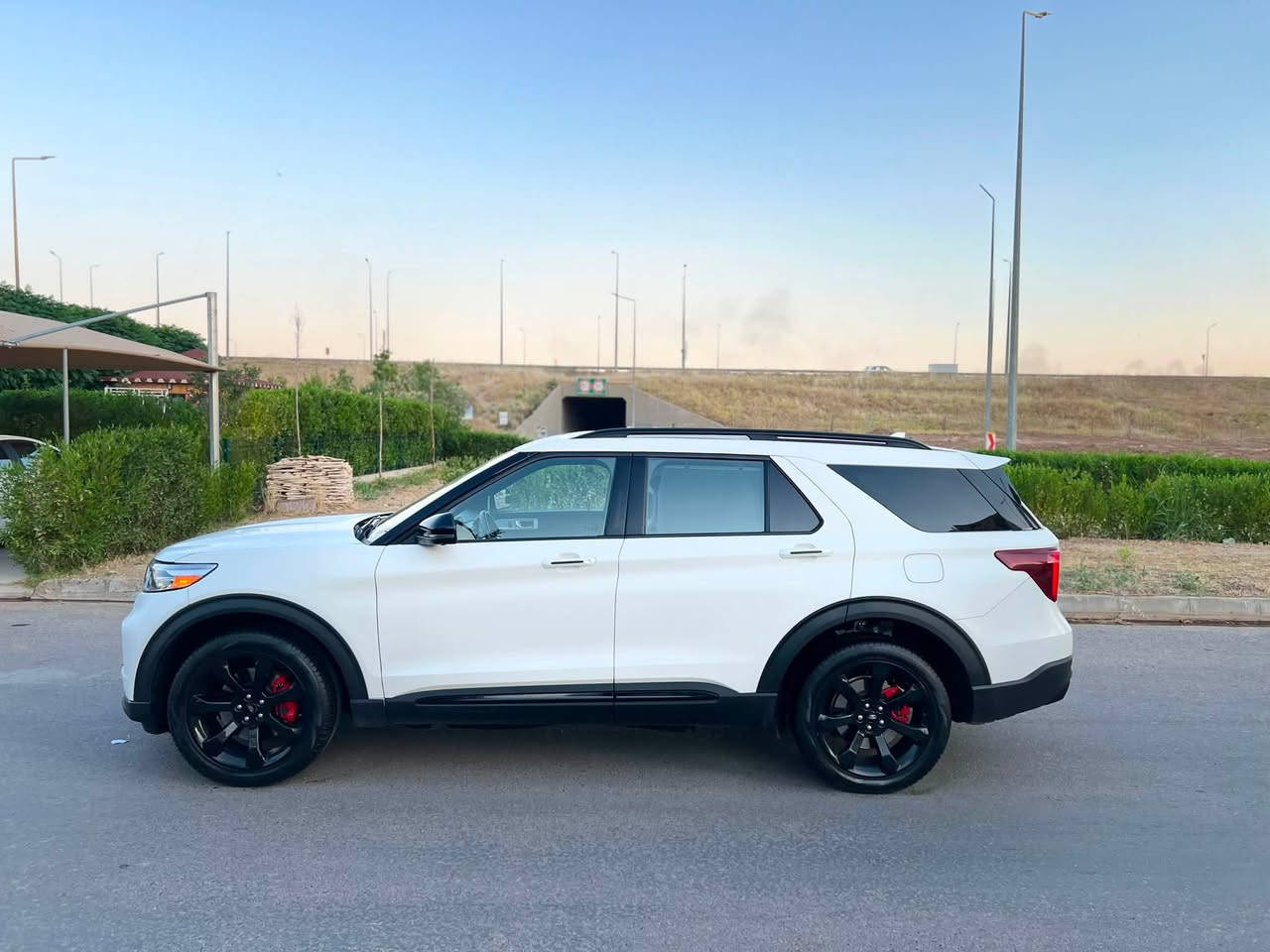 Ford Explorer 2023 ST
مودیل ۲٠۲۳
اللون ابیض ثلجی
تضیلل PPF مات اصلي
مواصفات ST
فول فول مواصفات بدون بانوراما
كشنات جلد و كهربائي و ميموري 
كشنات تدفئة حار و بارد
كشنات خلفي VIP
ستيرن هيتر
تبريد مركزي و يشتغل حار و بارد
السماعات سيستم 
مراية شفت
مراية حساس
رادار و حساس و كاميراة ٣٦٠ درجة
نظام ايكو 
اوتو ستوب
بريك بصمة 
كير فوليو ى بيها شفت عل ستيرن 
السيارة جاهزة و ما بيها اي نواقص 
رقم و سنوية جديدة
ماشية ٣٠ الف مايل
بيها ٢ قطعة صبغ بدون دواخل
ايرباك سيستم من وظع بلادي 
مكان سيارة اربيل***********
