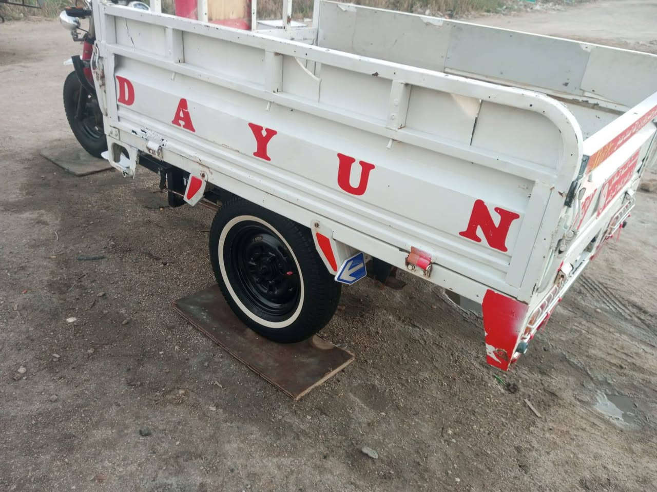 السلام عليكم ستوته للبيع موديل 13 ستوته نظيفه خير من الله ماكينه بوشه وبستم مكانه الناصريه مركز سعرها  واحد  350 وبيها مجال للطيبين كهربائيات كلها شغاله ما ناقصها شي رقم التلفون ***********
