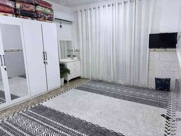 . 🔹️   🔴      بسم الله الرحمن الرحيم         🔴    🔹️

.                              #دار_للبيع🏘

موقع الدار :  حي الامير ✅
____________________________________
#المساحه : ١٦٠ م ✅

#تفاصيل_العقار ::♻️
 بناء طابقين  يتكون الطابق الاول من براني + صاله + مطبخ +غرفتين + صحيات داخليه و خارجيه 

بناء الطابق الثاني:  غرفتين + صاله + مخزن
____________________________________

#السعر_الدار:✅    ١١٥    🔺   يرهم مبادره

____________________________________
#من يرغب بعرض عقار مراسلتنا  على الرقم ( *********** ) و ( *********** ) واتساب 
وارسال جميع التفاصيل والمعلومات( صور العقار + موقع العقار )

🏘مكتب البركة للعقارات حي العسكري مقابيل كراج حي العسكري🏘🔰
