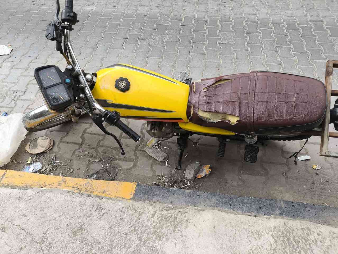 سلام عليكم شلونكم شباب
دراجه ايراني اوراق كامله 
شغاله سلف وهندر
 سعر 375وبيه مجال  
مكاني بغداد الوشاش قريب ع الإسكان 
رقمي ***********
