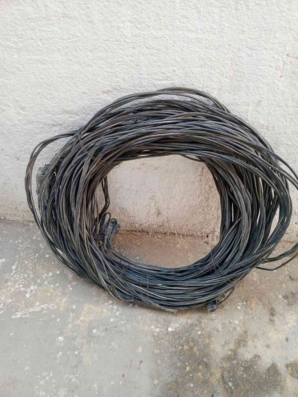 ظفيرة 4 خطوط للبيع سعر المتر 2000 دينار قرية 10 *********** واتساب
