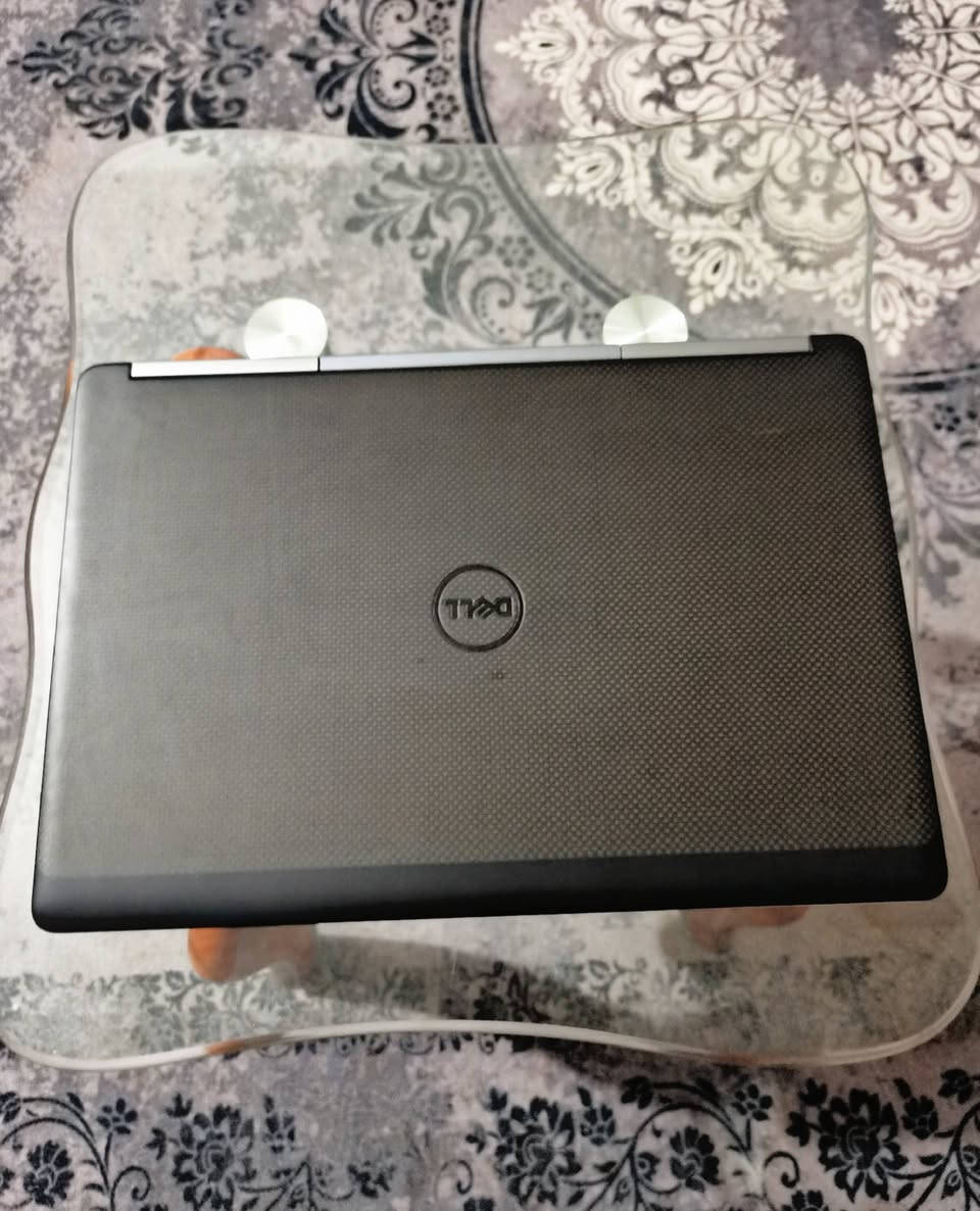 Dell Precision 7510 Workstation
المعالج: Intel Xeon E3-1535M v5 
 الذاكرة: 16GB RAM 
 التخزين: SSD 512GB + 512GB 
 كرت الشاشة: NVIDIA Quadro M2000M 4GB
 النظام: Windows 11 Pro 
كيبورد ضوئي + جنطه وماوس ليزر + شاحن 180w
الابتوب مكفول ونظيف جدا  
العنوان بابل + يوجد توصيل


**إذا كنت صاحب هذا الإعلان وتريد حذفه لأي سبب، رجاءا أرسل رسالة إلى الدعم الفني**