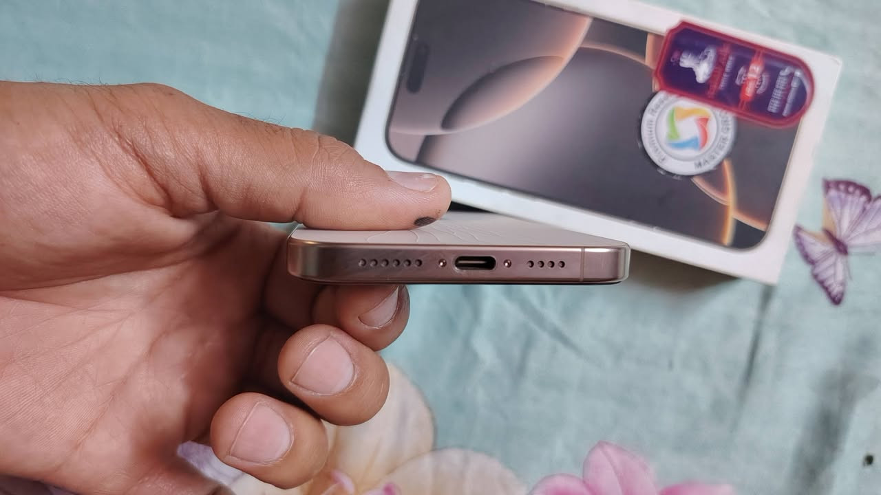 السلام عليكم ايفون 16 برو ماكس ذاكرة ٢٥٦
مشحون ٧٤، بطاريه 100
بس الضهر مكسور الباقي جديد شخط مابي السعر مليون. ٢٥٠ قفل *********** بغداد
