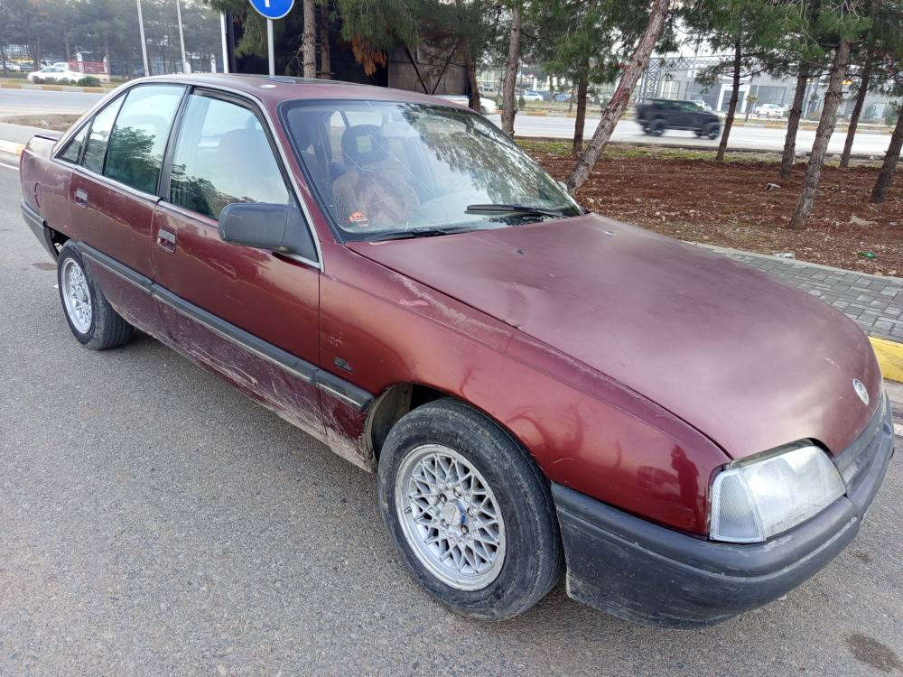 بە ناوی خوای  گە ره و  مهرە بان 

ئۆپڵ  ئۆمیگا  مۆدێل  92  سڵایت

سە نە و ی  ئە سڵی  وە کالە بە شە رتی ئە وە لیت

مە کینە  20  گێڕو مە کینە وکارە بای بە شە رتی 10فیتەر

گە رمی و برێک و  سڵایت و  هە موگێانی ئیشە کات

لێدراوی هیچ  پێوە نییە  خایس و ڕزی و ی نییە

ناوی  لە دە رە وە  جوانترە  ماڵی  دۆستە 

بای   14  گە ڵا و  مە عامە لە یە  *********** سلێمانی
