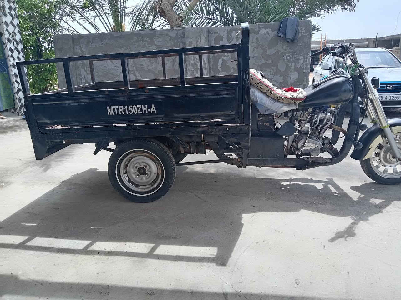 سلام عليكم شباب ستوته للبيع 2015 بيه باجين بركبه وراق سعر 850 بيه مجال شراي يتصل مامتواجد على الفيس ***********
