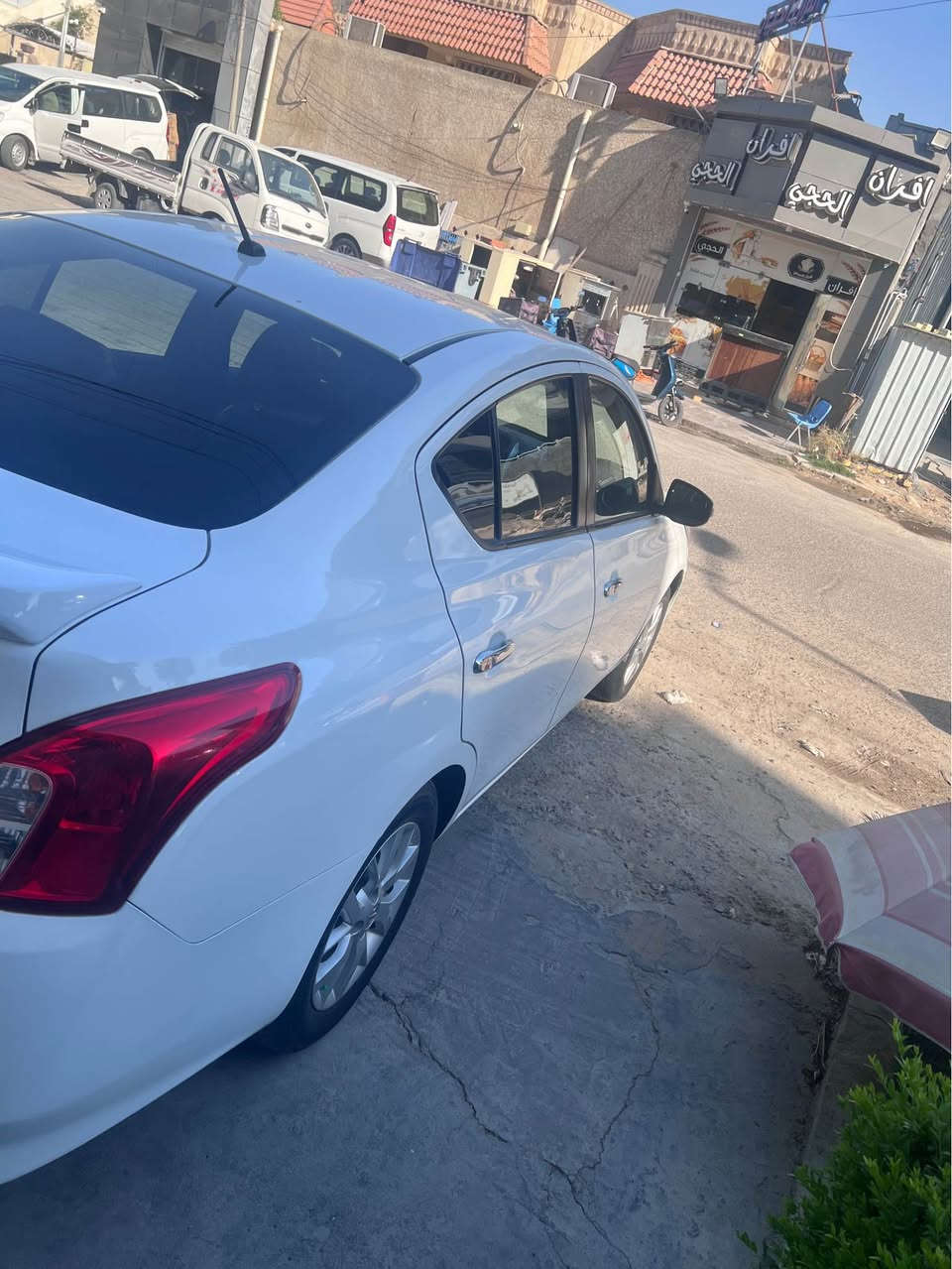 سني ٢٠٢٣ السياره جديده استعمال شخصي ماشيه ٥٢ كل نقص مابيها جام كهرباء اشاير بلمرايه بيها بارد بلباب مال السايق السعر 125  للتواصل *********** المكان الحارثيه  السياره باسمي تحويل مباشر بغداد, العراق
