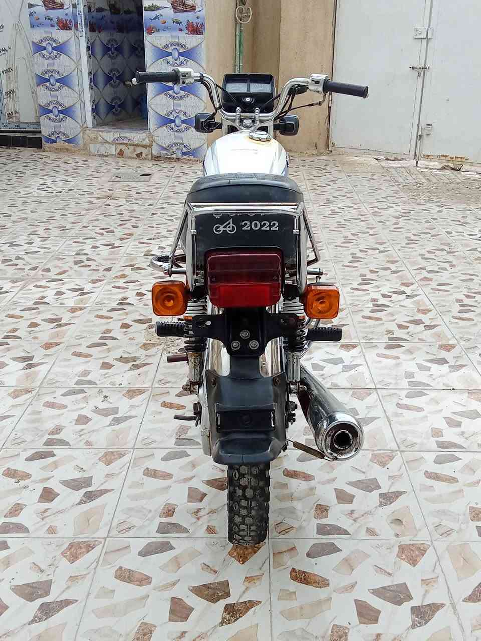 سلام عليكم دراجه اربعه كير موديل21 اوراق اصولي نظيفه دراجه حلوه خير من الله السعر  600 وبيها مجال مكاني كوت شارع النفط ***********
