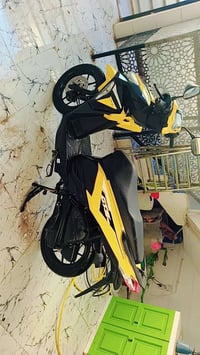 دراجه للبيع  جي تي اس  ماشيه ٥٠٠ كيلو يعني زيرو على ايدي اوراقها كامله...