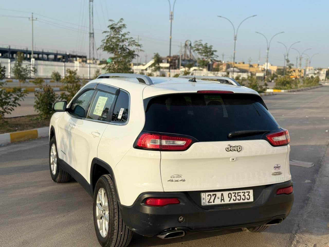 سلام عليكم جيب بزون 2015 حره تحويل  وارد امريكي جاملغ وبنيد مواصفات فول 1/1ماعده فتحه بصمه 6سلندر جلد كشن كهربائى تبريد قطعتين جنطه شفط اشاير بل مري  فول الخير جاهزه الخير مكينه كير تبريد حداده مكان سياره الناصريه السعر 117 وبيها مجال ***********
