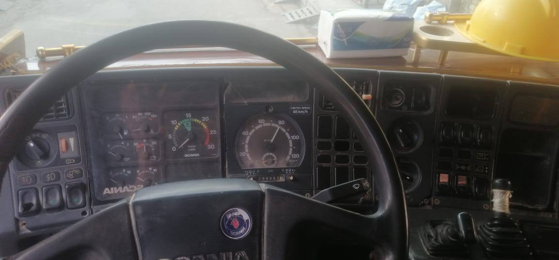 السلام عليكم اخوان للبيع اسكانيه مشلح موديل 93قماره اربعه جوبلس مكينه 43/0/6 تخم تاير السياره حدادة صباح الحداد مكينه بخار بدون تنقيص رقم بغداد قلاب بلسنويه ***********اخوان مكلف بلنشر ما متواجد علنت
