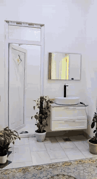 بيت مساحة ٤٤٠ م باب بغداد قرب فندق البارون شارع السيدة زينب الطابق الا...