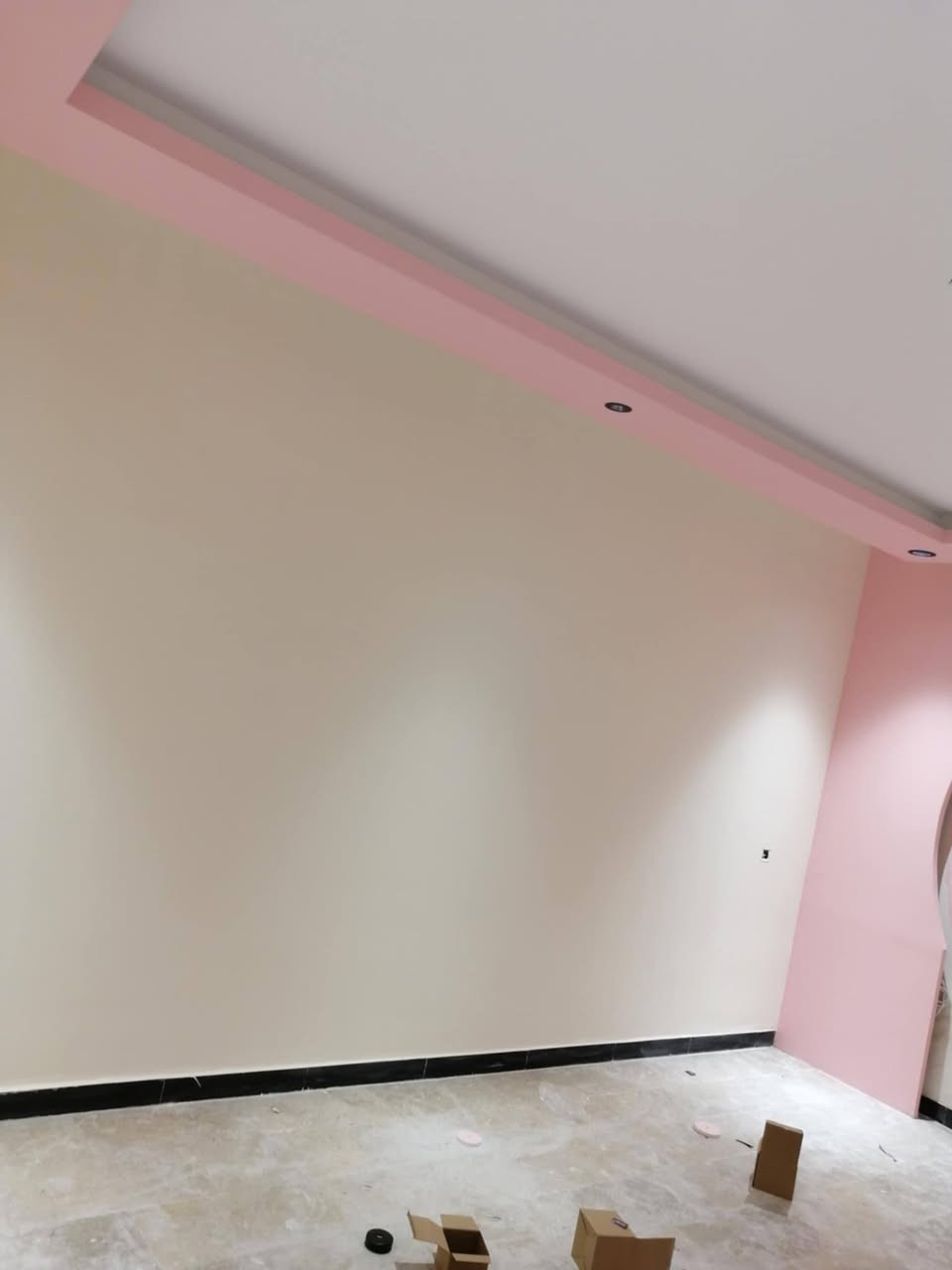 صباغ طلاس درجة أولى اشتغل بيومية او على متر مكاني بغداد
***********
***********
